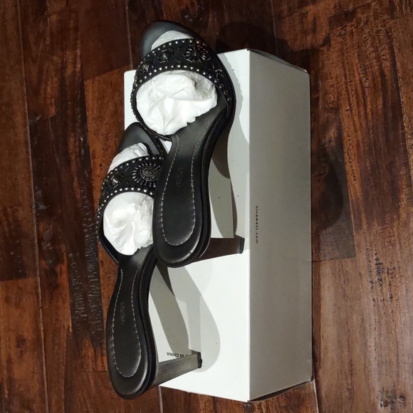 Nine West beaded black and silver heels, silk, 8.5 - Picture 9 of 14